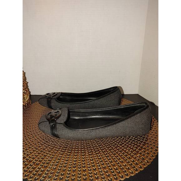 Michael Kors Flats Size 9M - Picture 2 of 7